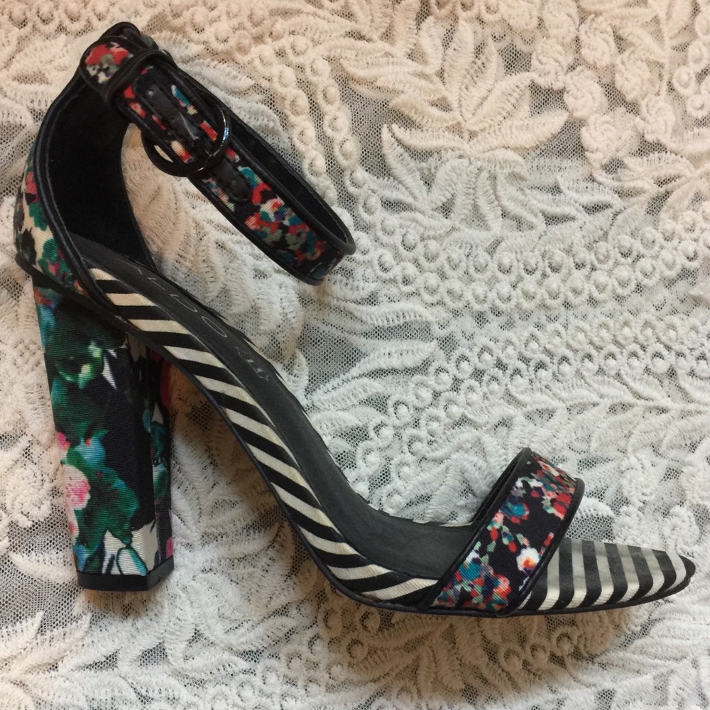 🔸SALE🔸Reposh fun spring heels